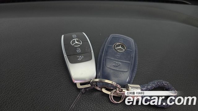 Mercedes-Benz C-Class 2020 — photo 22