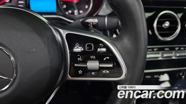 Mercedes-Benz C-Class 2020 — photo 23