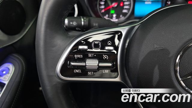 Mercedes-Benz C-Class 2020 — photo 24