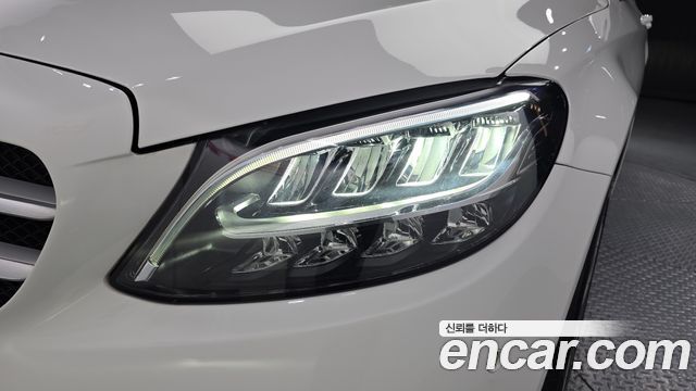 Mercedes-Benz C-Class 2020 — photo 8