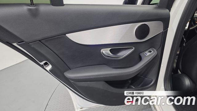 Mercedes-Benz C-Class 2020 — photo 15