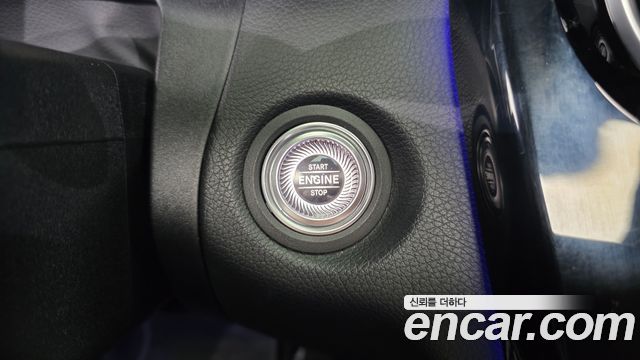 Mercedes-Benz C-Class 2020 — photo 27
