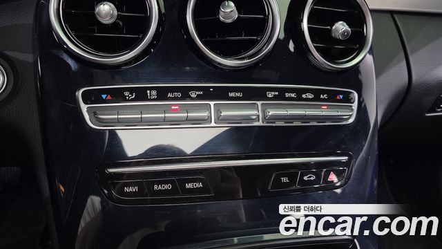 Mercedes-Benz C-Class 2020 — photo 30
