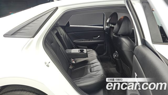 Hyundai AVANTE 2023 — photo 17