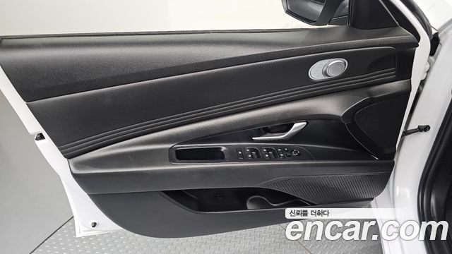 Hyundai AVANTE 2023 — photo 14