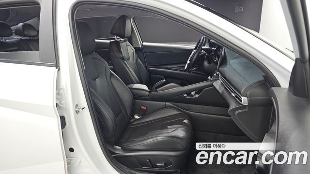 Hyundai AVANTE 2023 — photo 16