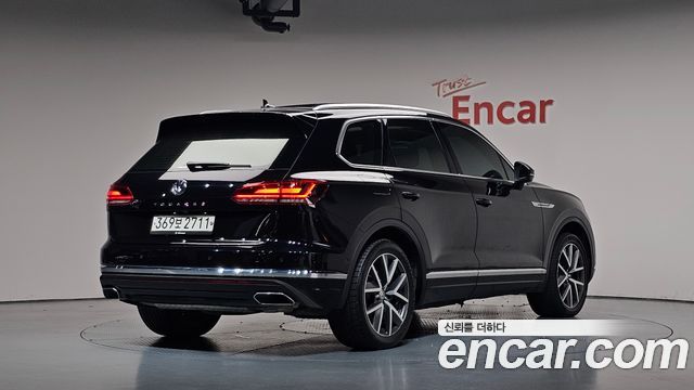Volkswagen Touareg 2020 — photo 2