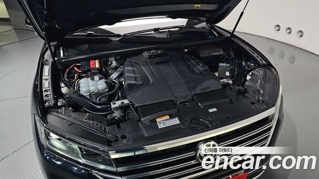Volkswagen Touareg 2020 — photo 6