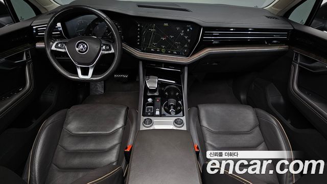Volkswagen Touareg 2020 — photo 10