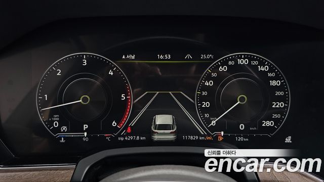 Volkswagen Touareg 2020 — photo 11