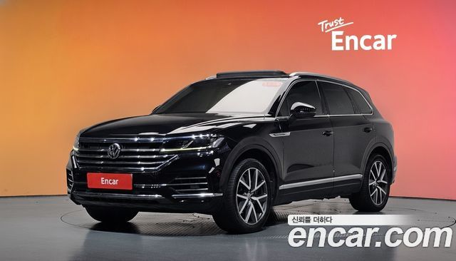 Volkswagen Touareg 2020 — photo 1