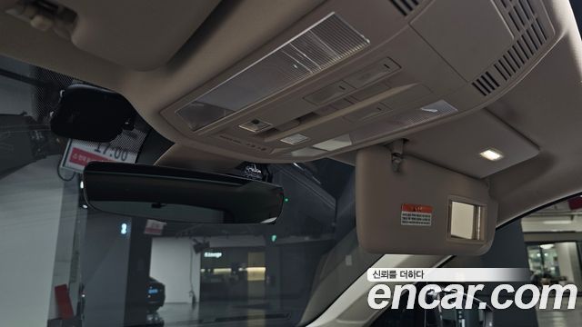 Volkswagen Touareg 2020 — photo 33