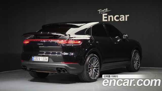 Porsche Cayenne 2020 — photo 2
