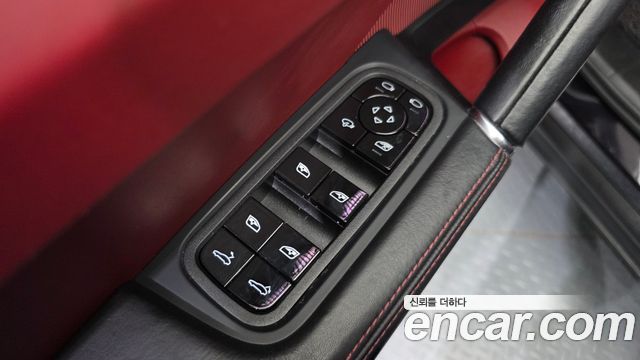 Porsche Cayenne 2020 — photo 20