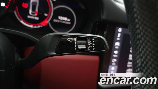 Porsche Cayenne 2020 — photo 24