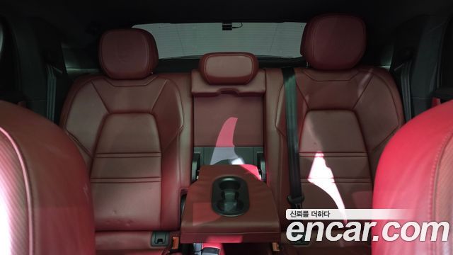 Porsche Cayenne 2020 — photo 30