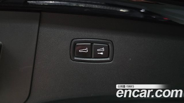 Porsche Cayenne 2020 — photo 33