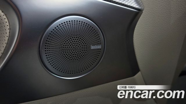 Genesis G70 2021 — photo 29