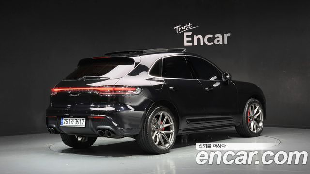 Porsche Macan 2022 — photo 3