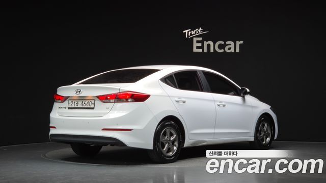 Hyundai AVANTE 2018 — photo 2