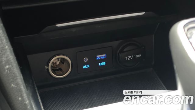 Hyundai AVANTE 2018 — photo 19