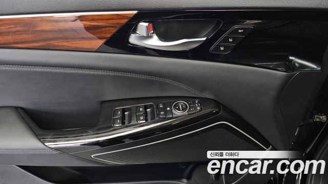 Kia K7 2017 — photo 33