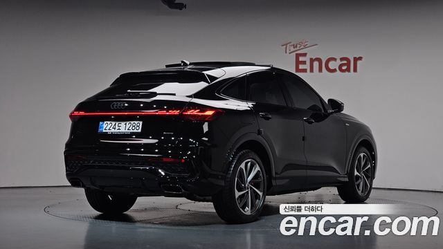 Audi Q5 2025 — photo 2
