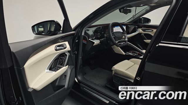 Audi Q5 2025 — photo 13