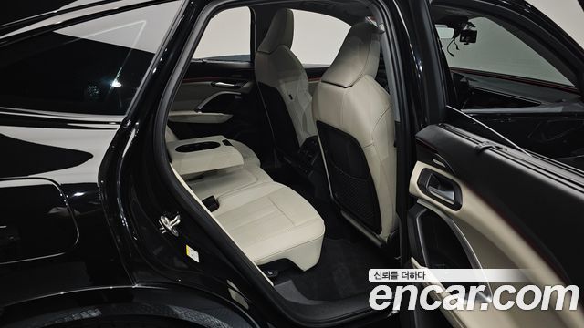Audi Q5 2025 — photo 18