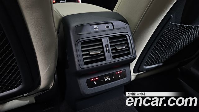 Audi Q5 2025 — photo 25
