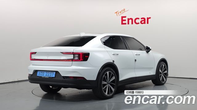 Polestar Polestar 2 2022 — photo 2