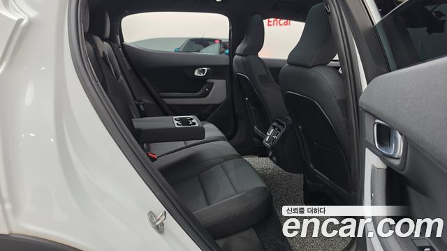Polestar Polestar 2 2022 — photo 17