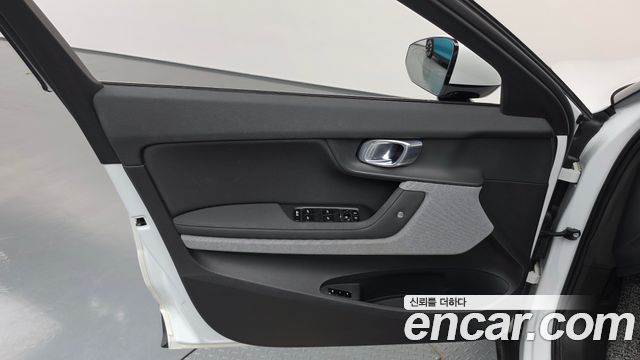 Polestar Polestar 2 2022 — photo 14
