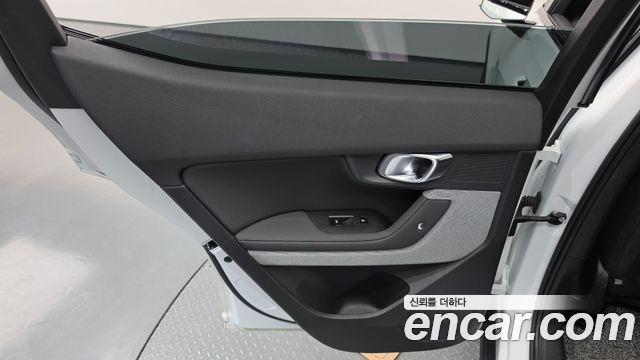 Polestar Polestar 2 2022 — photo 15