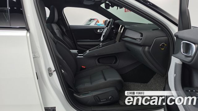 Polestar Polestar 2 2022 — photo 16