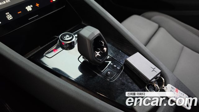 Polestar Polestar 2 2022 — photo 12