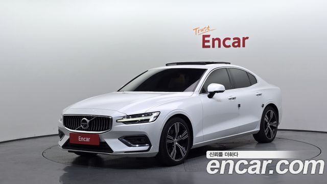 Volvo S60 2021 — photo 1