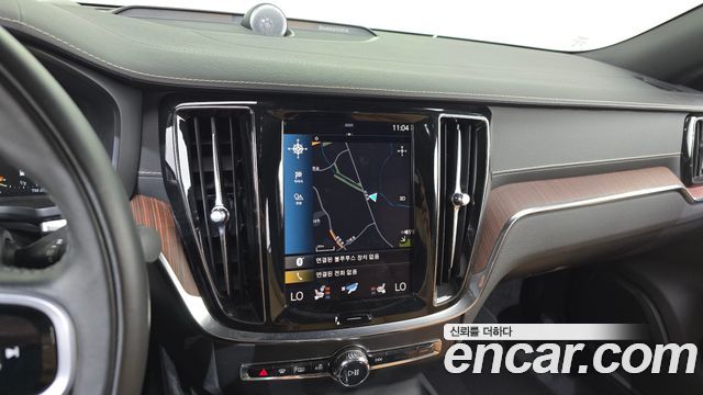 Volvo S60 2021 — photo 15