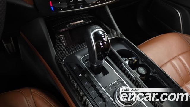 Maserati Levante 2017 — photo 9