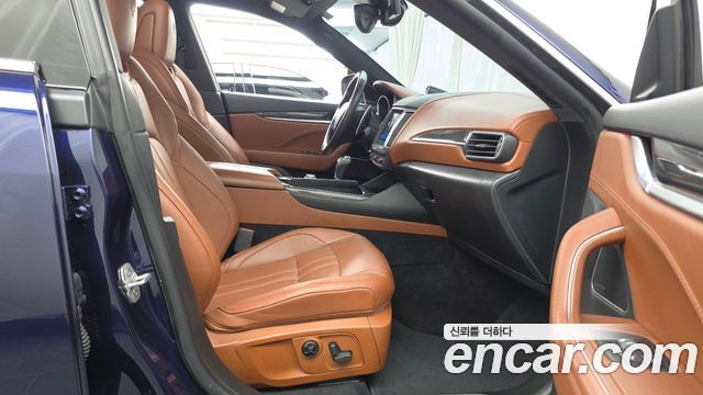 Maserati Levante 2017 — photo 11