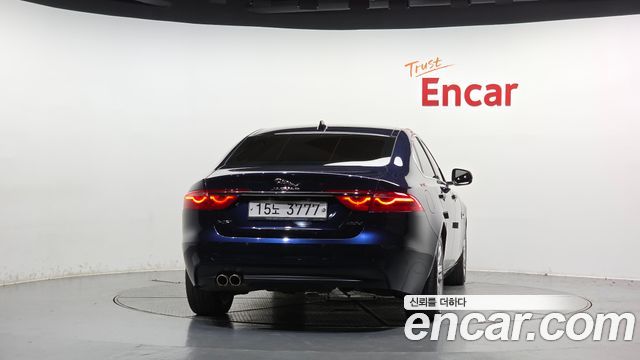 Jaguar XF 2018 — photo 4
