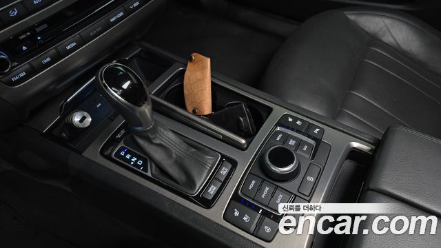 Hyundai Genesis 2016 — photo 9