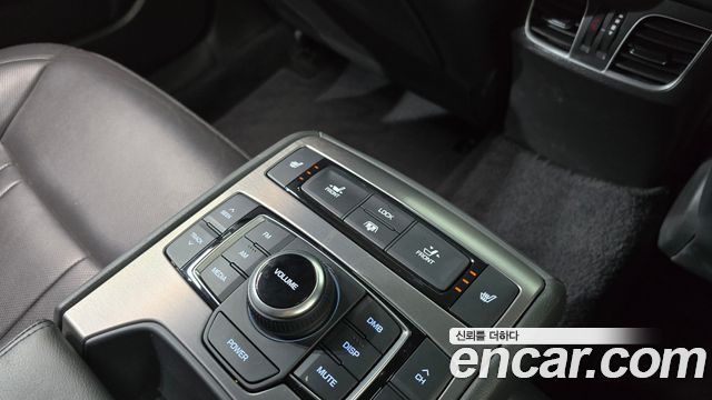 Hyundai Genesis 2016 — photo 20