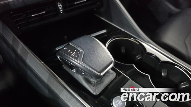 Volkswagen Touareg 2021 — photo 12