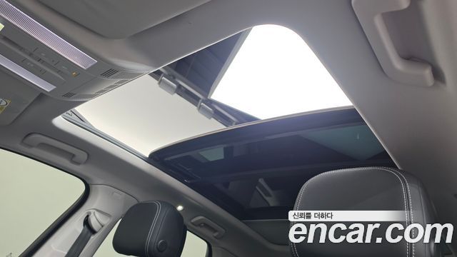 Volkswagen Touareg 2021 — photo 25