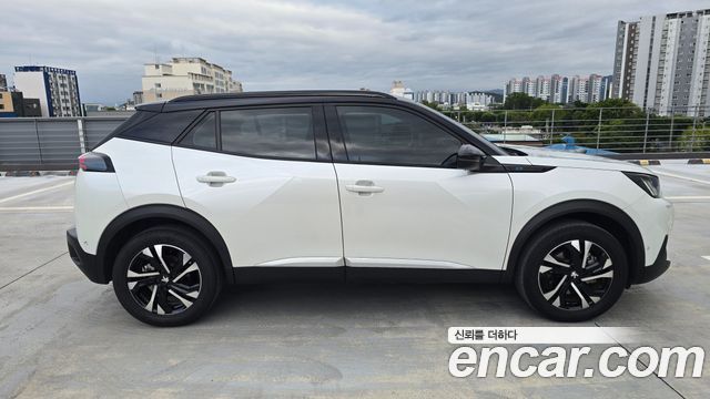 Peugeot 2008 2023 — photo 4