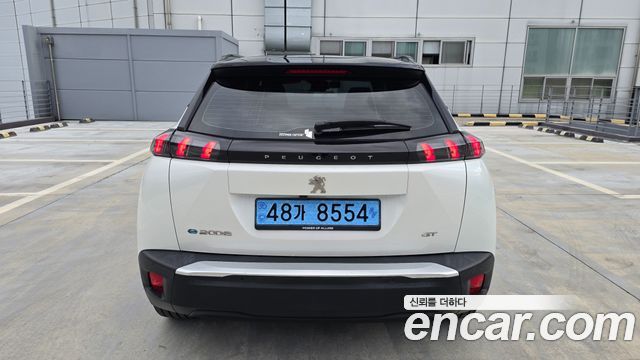 Peugeot 2008 2023 — photo 6