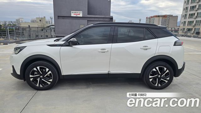 Peugeot 2008 2023 — photo 8