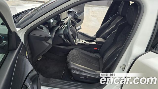 Peugeot 2008 2023 — photo 11