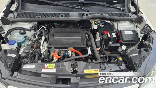 Peugeot 2008 2023 — photo 15